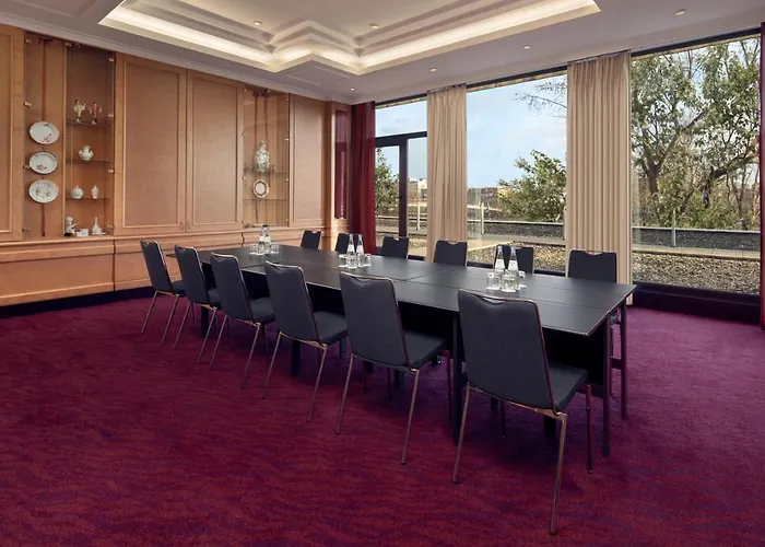 Intercontinental Frankfurt, An Ihg